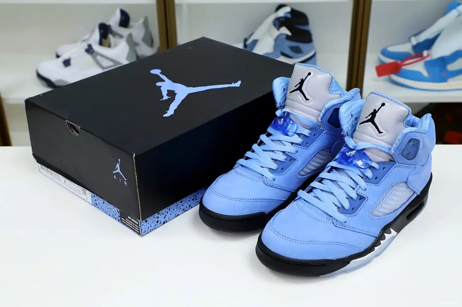 SE Kimikick JORDAN BLEU 401 BLACK-WHITE DV1310 AIR 5 BLUE RETRO UNIVERSITY 0630